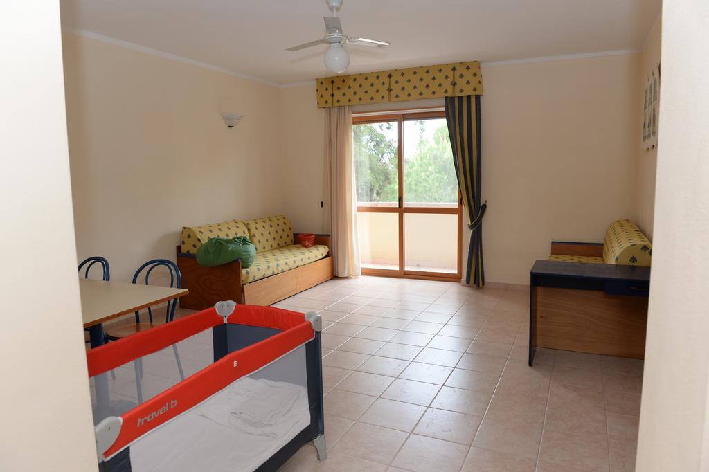 Casa Vacanze Oasi Felicita โนวา ซิริ มาริน่า ภายนอก รูปภาพ