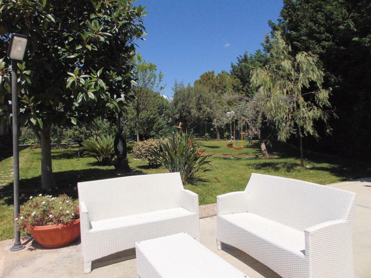 Casa Vacanze Oasi Felicita โนวา ซิริ มาริน่า ภายนอก รูปภาพ