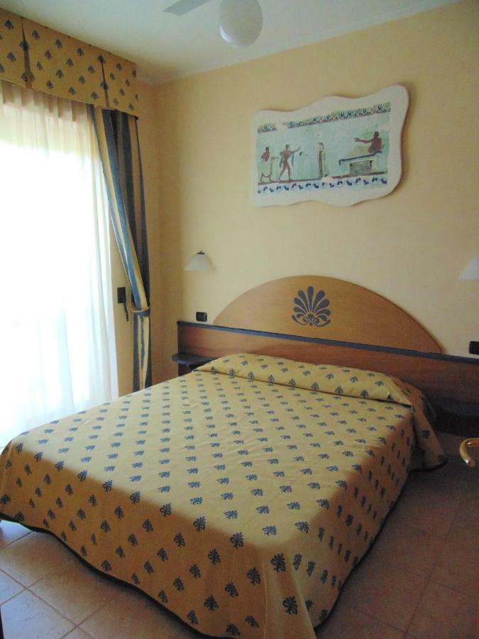 Casa Vacanze Oasi Felicita โนวา ซิริ มาริน่า ภายนอก รูปภาพ