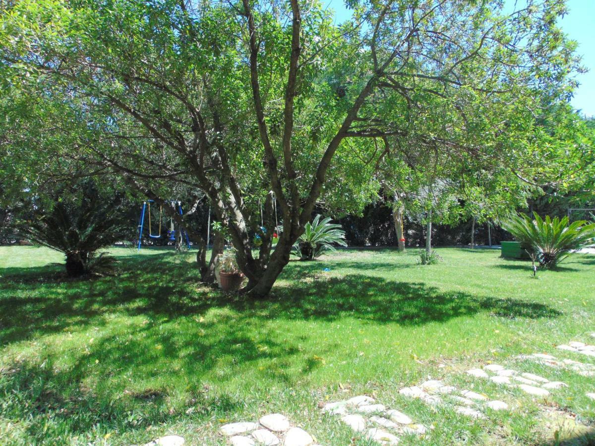 Casa Vacanze Oasi Felicita โนวา ซิริ มาริน่า ภายนอก รูปภาพ
