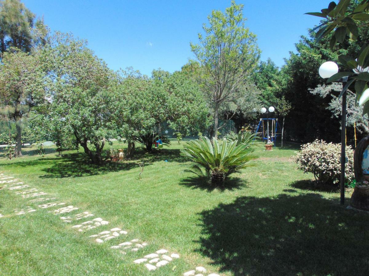 Casa Vacanze Oasi Felicita โนวา ซิริ มาริน่า ภายนอก รูปภาพ
