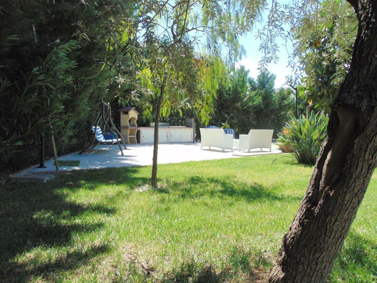 Casa Vacanze Oasi Felicita โนวา ซิริ มาริน่า ภายนอก รูปภาพ