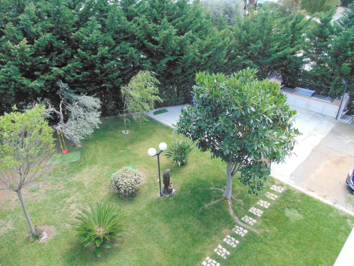 Casa Vacanze Oasi Felicita โนวา ซิริ มาริน่า ภายนอก รูปภาพ